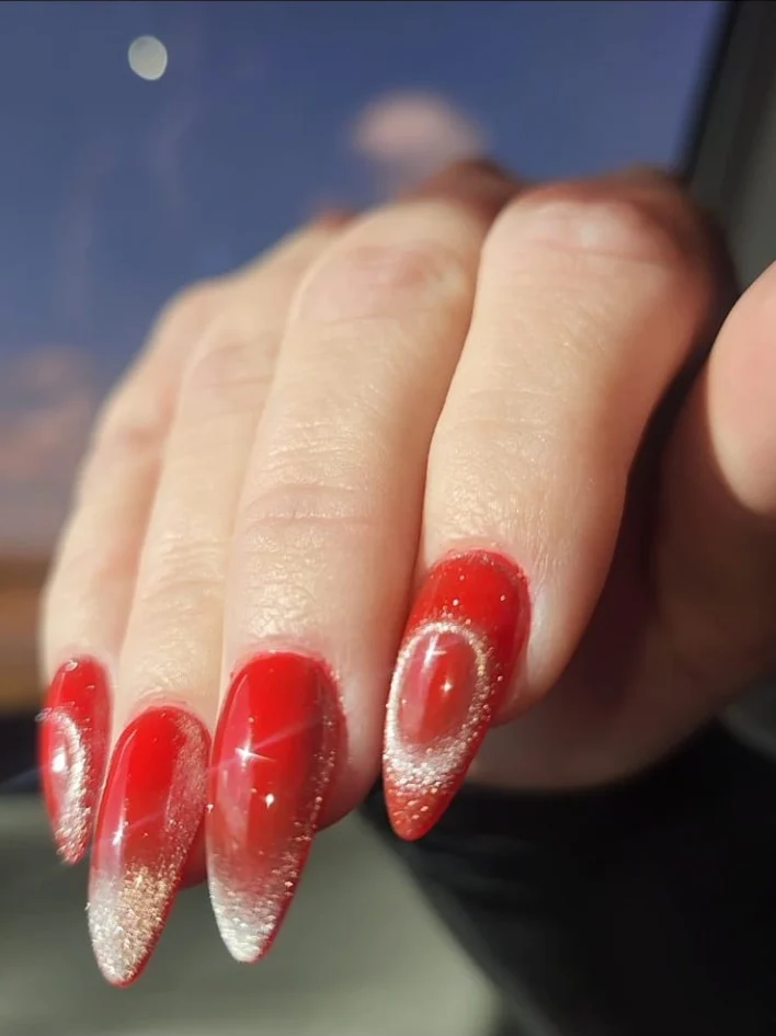 Diseño rojo con destellos